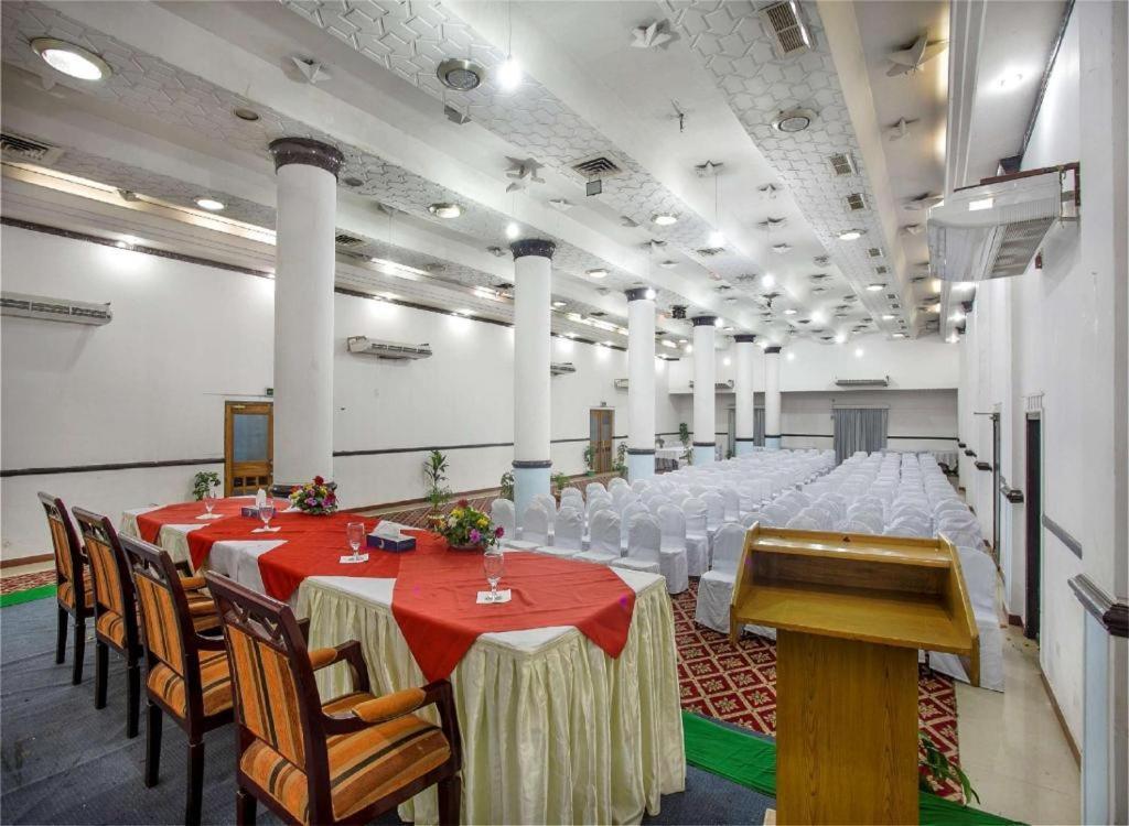 Hotel Agrabad 치타공 외부 사진